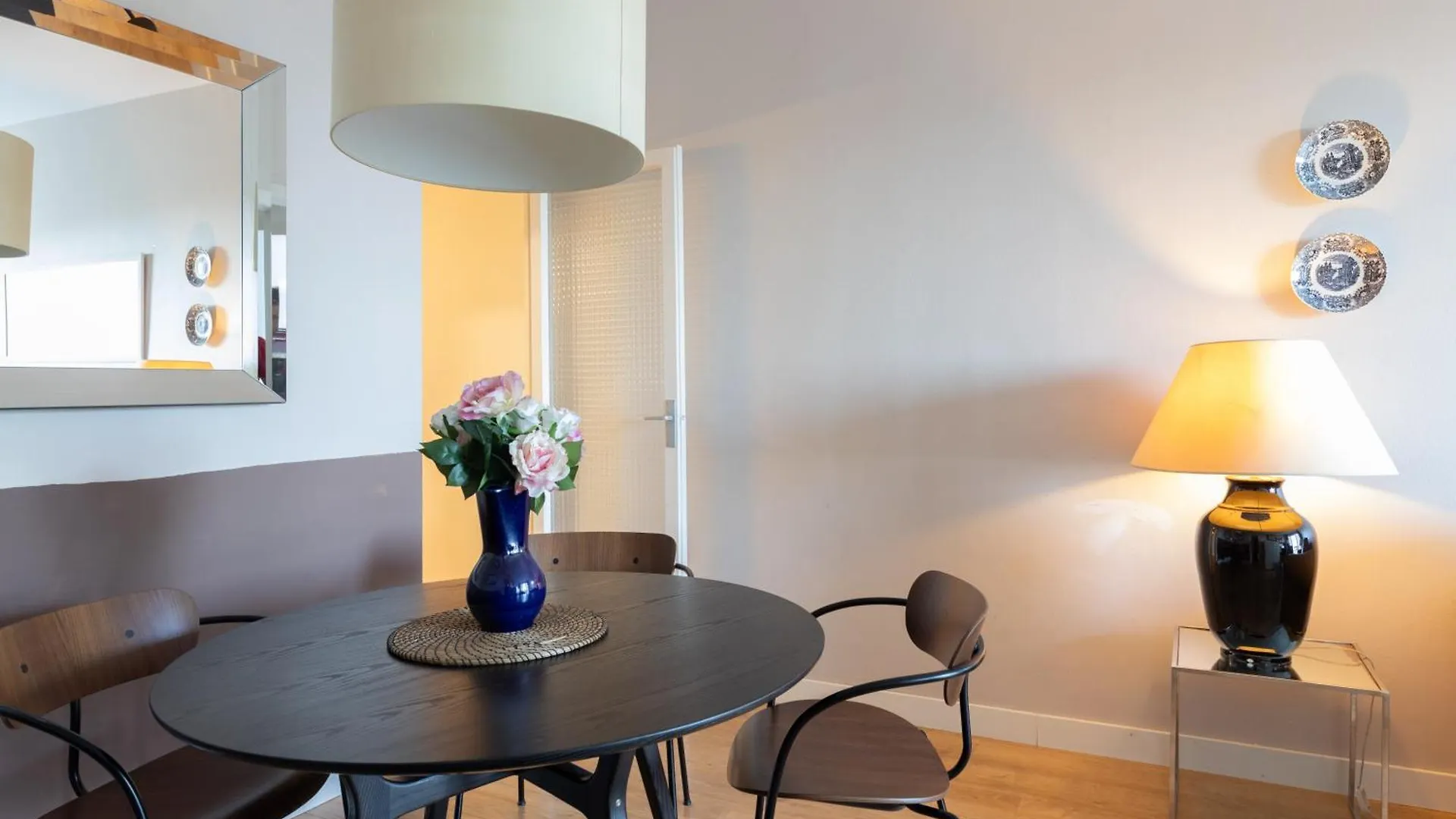Lodging Apartments Guell Gaudi Barcelona